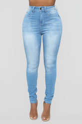 Statuesque Booty Lifting Jeans - Light Blue Wash